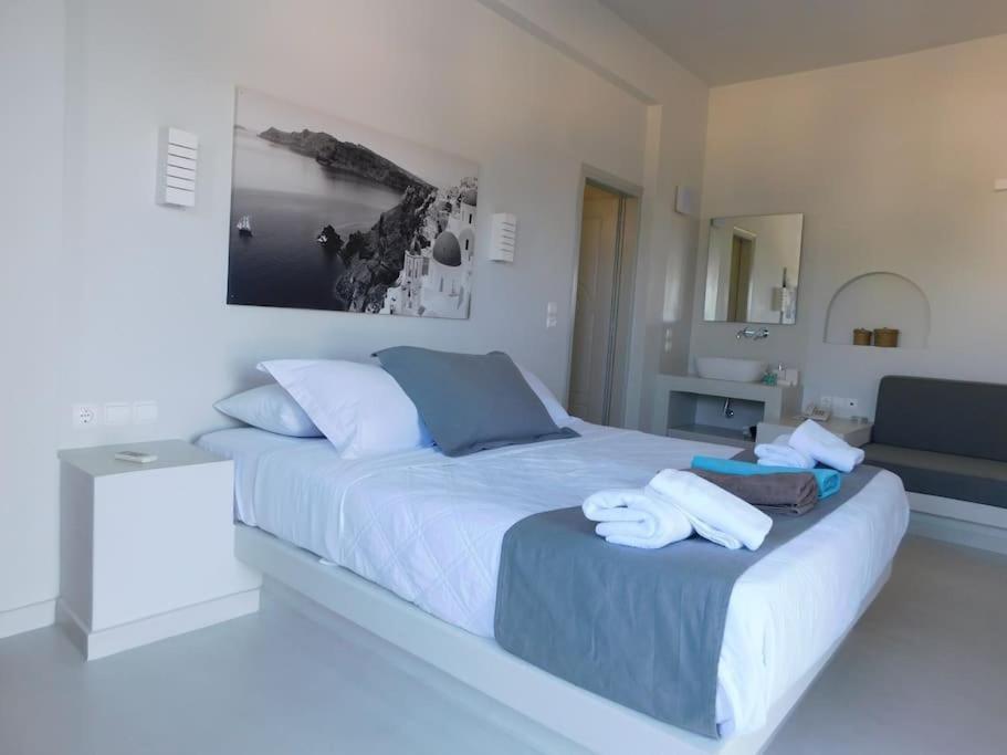 Perissa Beachfront Rooms Extérieur photo