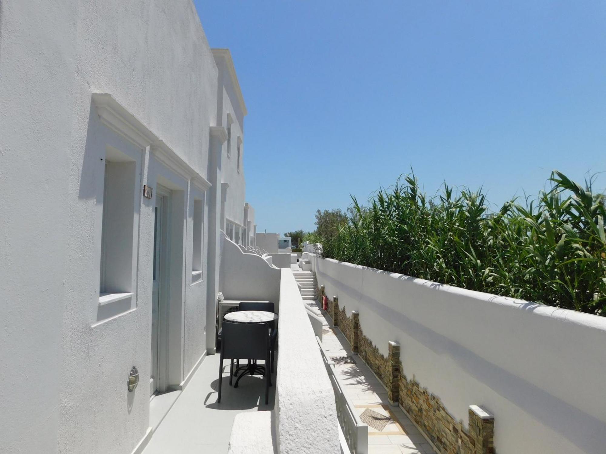 Perissa Beachfront Rooms Extérieur photo